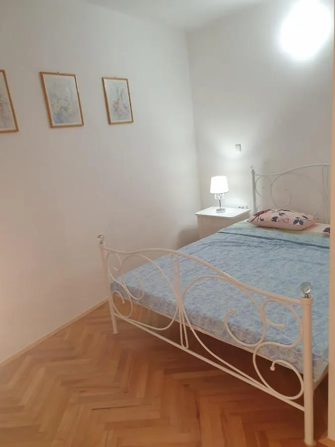 Appartamento Apartman P-E Pola Croazia